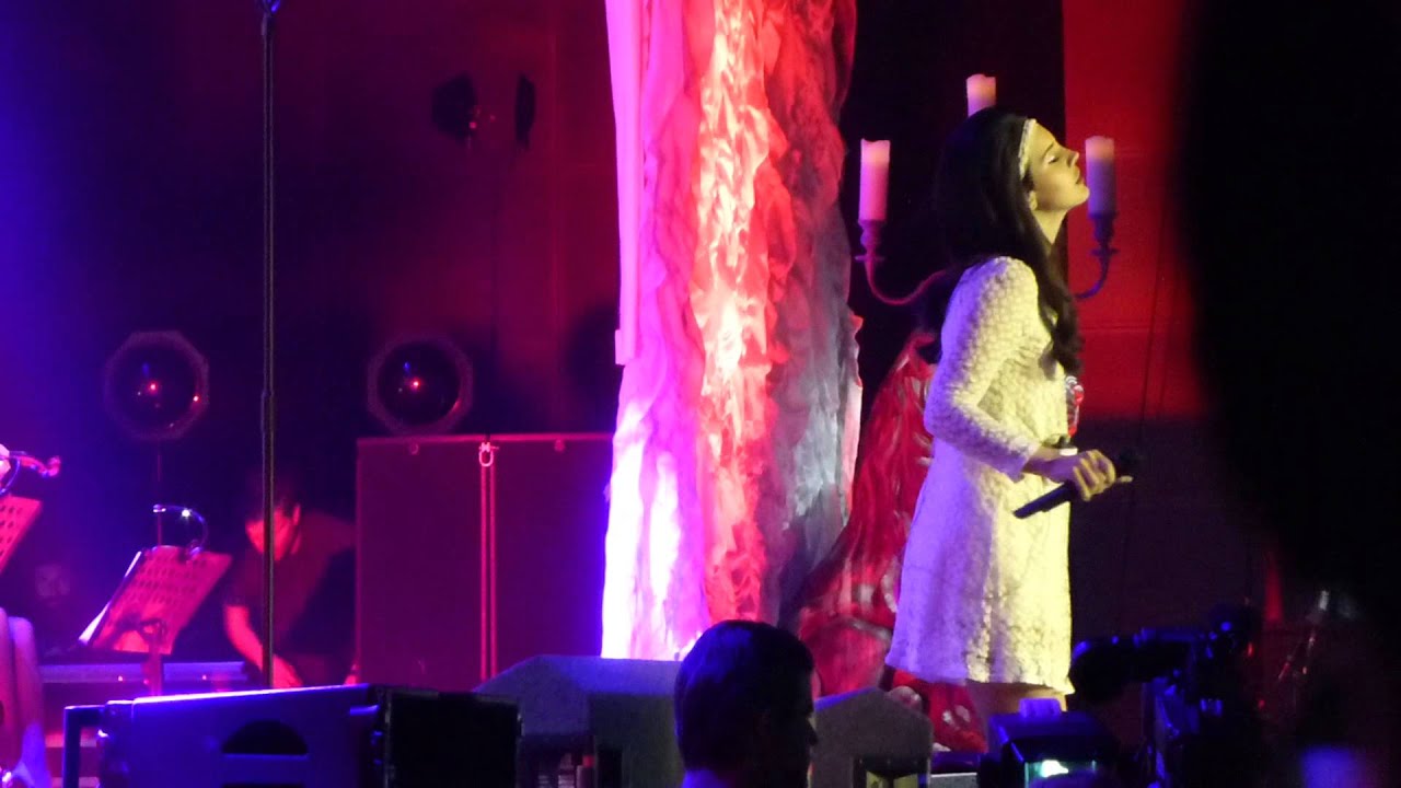 Lana Del Rey - Opening / Cola | Live HMH Amsterdam 2013