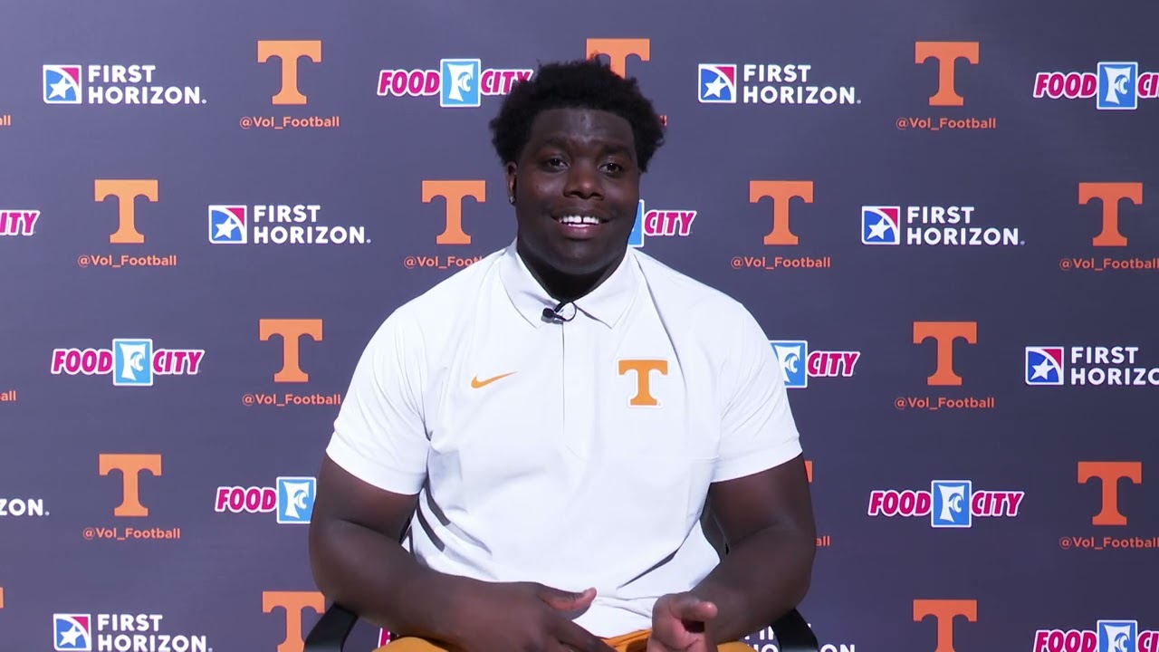 Tennessee OL David Sanders Jr. Talks First Week of Vols' Spring Camp Practices in Knoxville