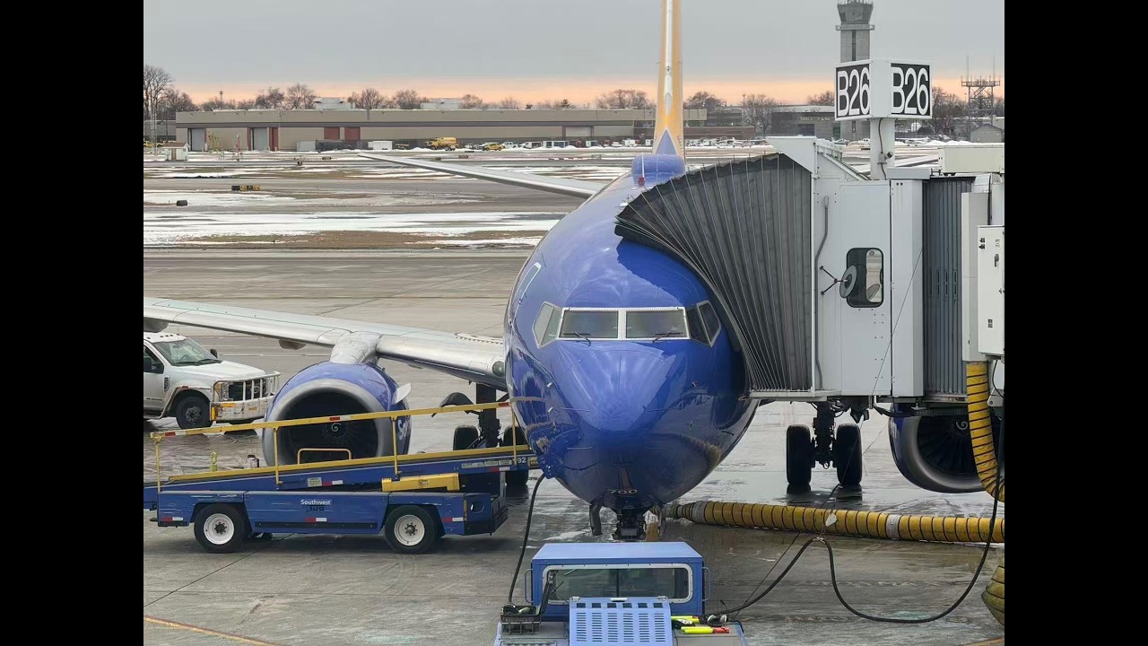 Feb-08-2026 Southwest Airlines WN2617 (N7825A) B737-700 Chicago Midway Airport Takeoff