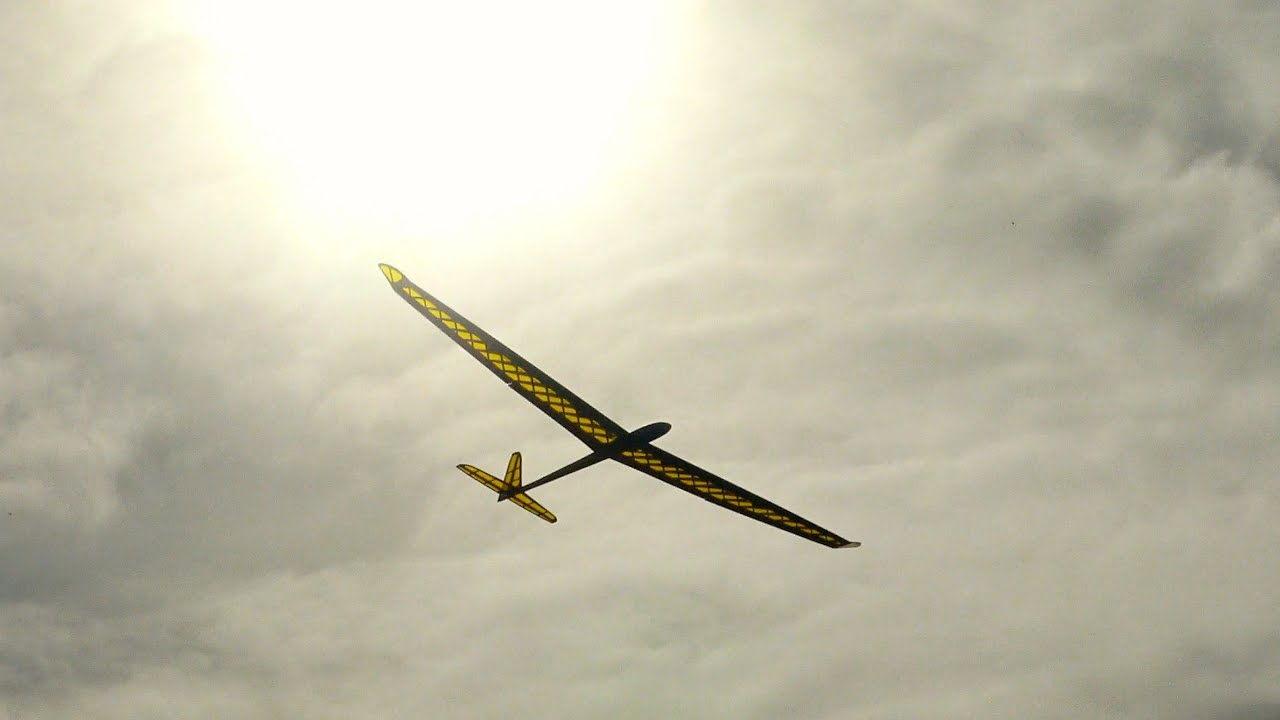Tera V5. Flying from a small slope.