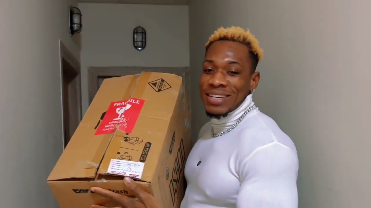 Guys Kenny fe Johnson yon kado en retou pou PS5 lan @coach.johnson20cent 