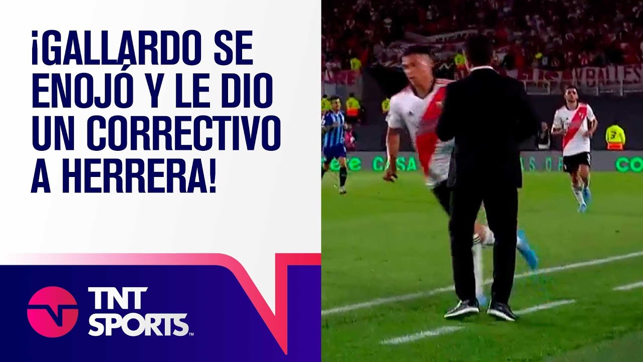 &iexcl;ENOJO Y CORRECTIVO 😮 de Marcelo GALLARDO a HERRERA por NO lograr CONTROLAR un pase!