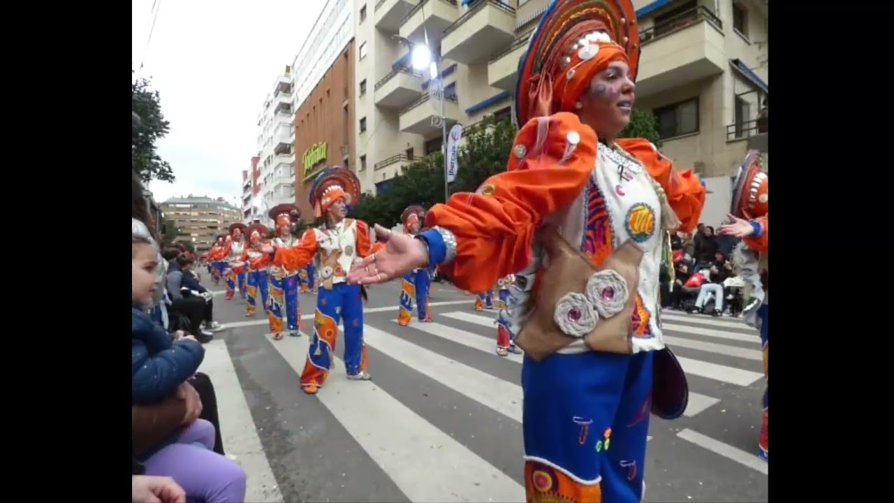 Desfile de Carnaval de Badajoz.Comparsa Los Rikis.15-2-2026.MP4.