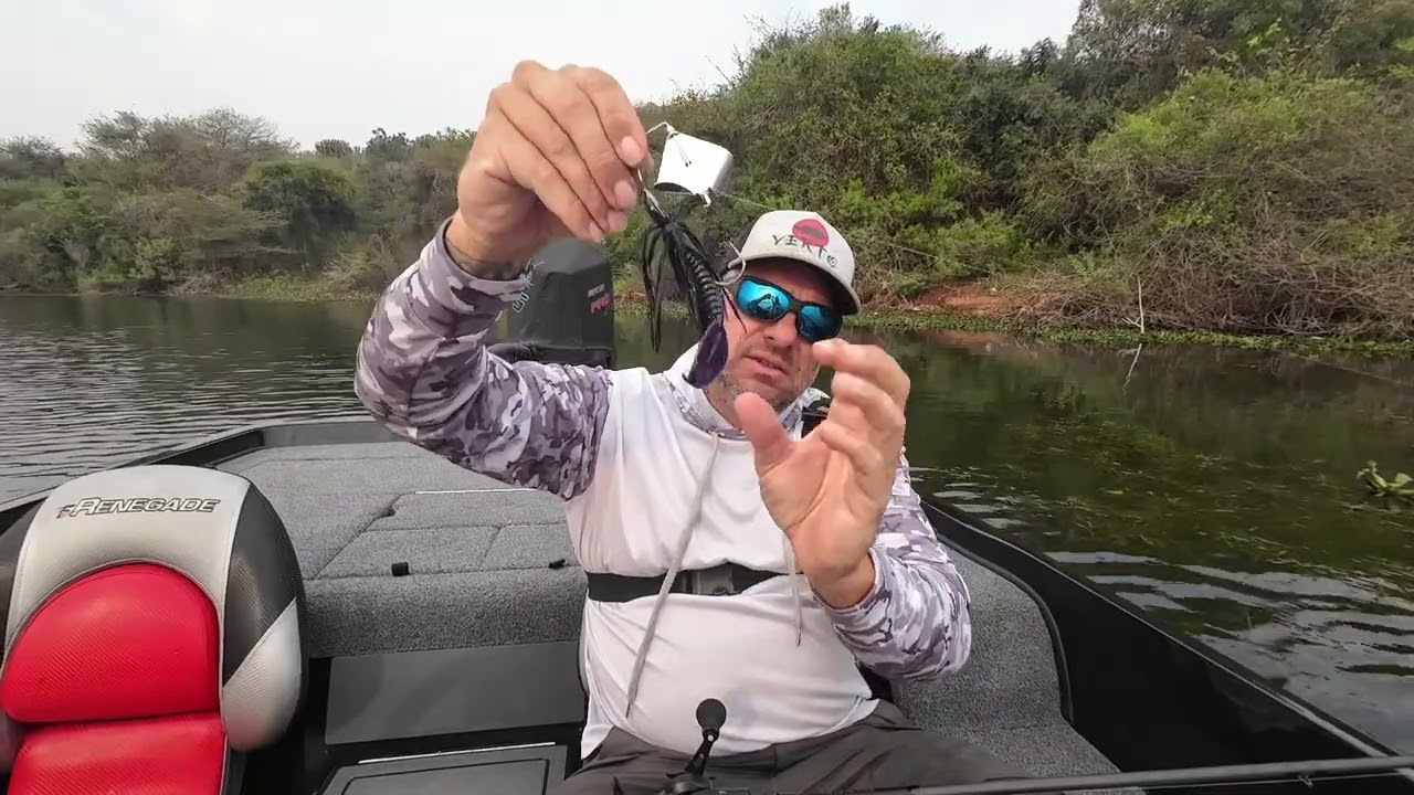 “TOPWATER CHAOS! 💥🐟 Explosive Buzzbait Strikes + How-To Session 🎣