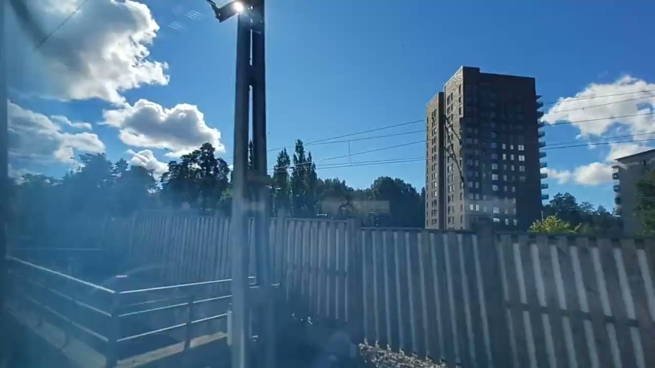 Pendeltåg Från Kungsängen Till Jakobsberg