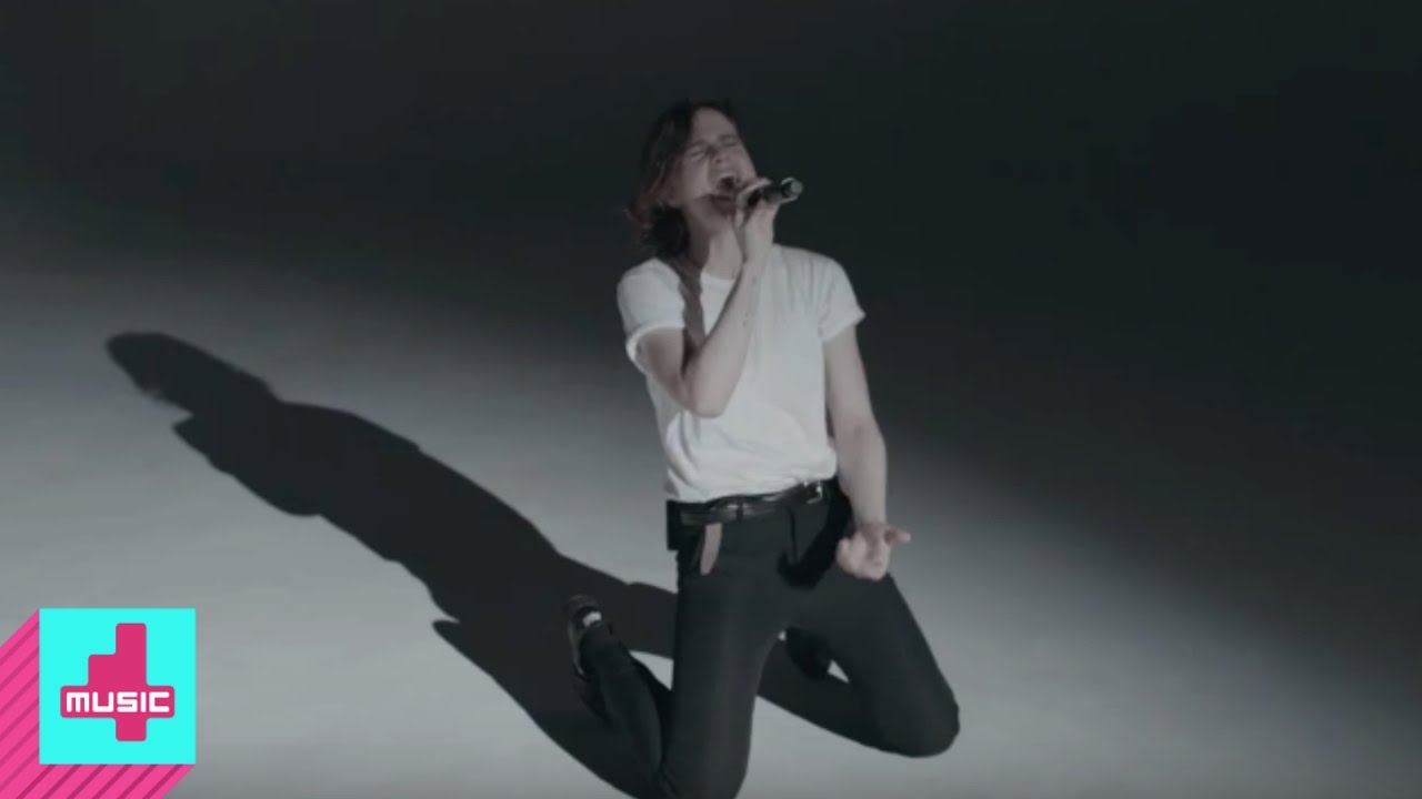Christine and the Queens - Tilted (live) | Box Upfront with got2b