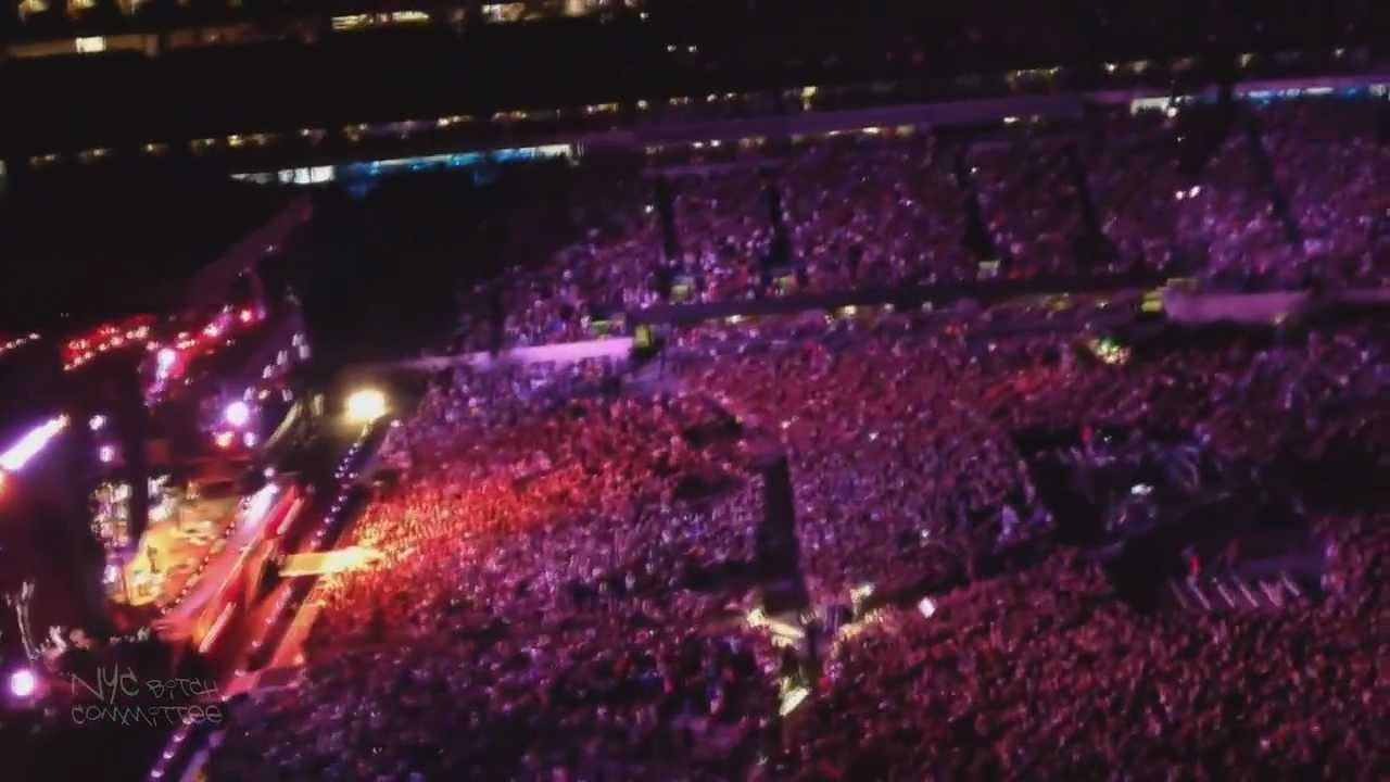 Bruce Springsteen - Hungry Heart Live 9/19/12 MetLife NJ Meadowlands Whole Killer HD Show 2012