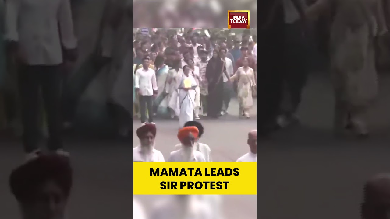 Mamata Banerjee Leads Fierce Protest Against SIR in Kolkata
