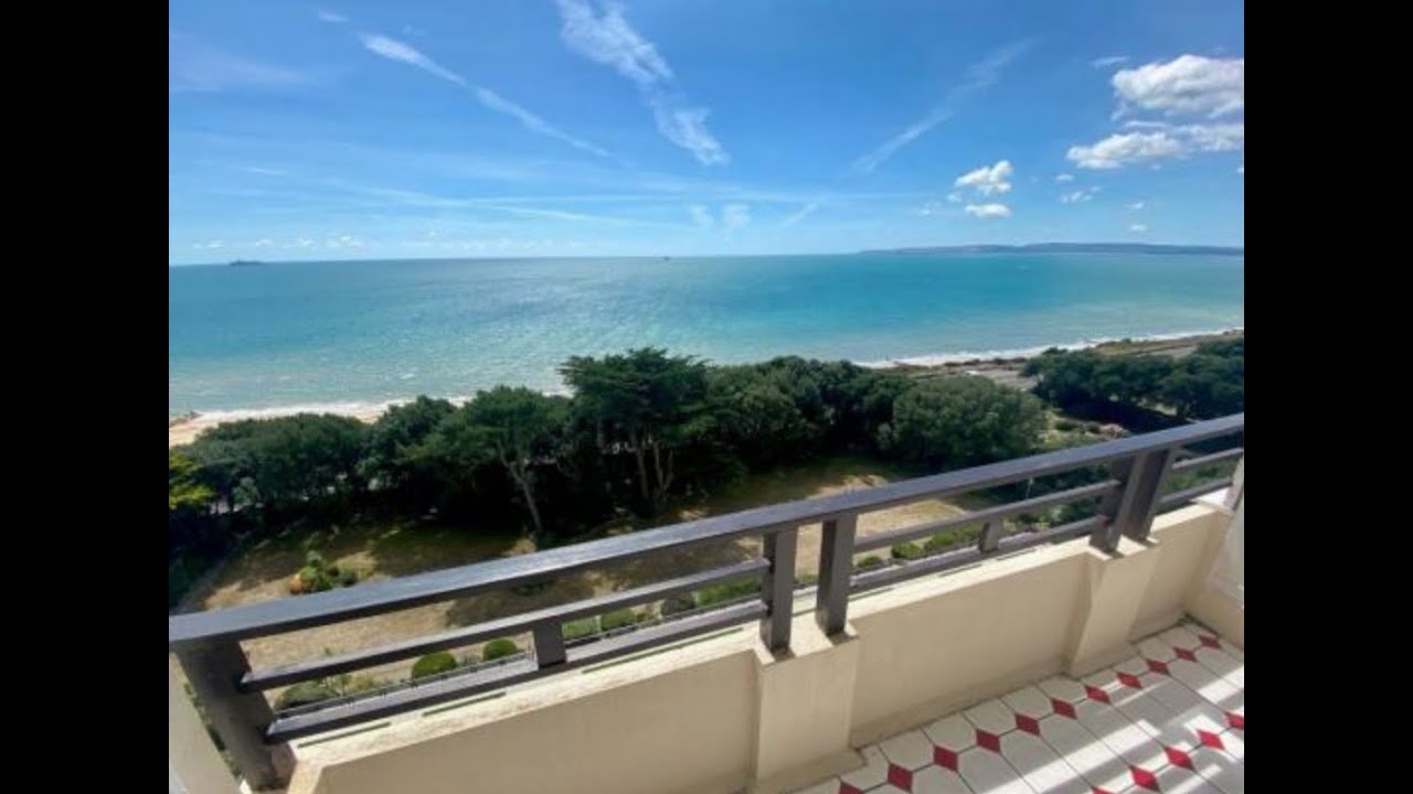 Sea view apartment in Bournemouth for sale