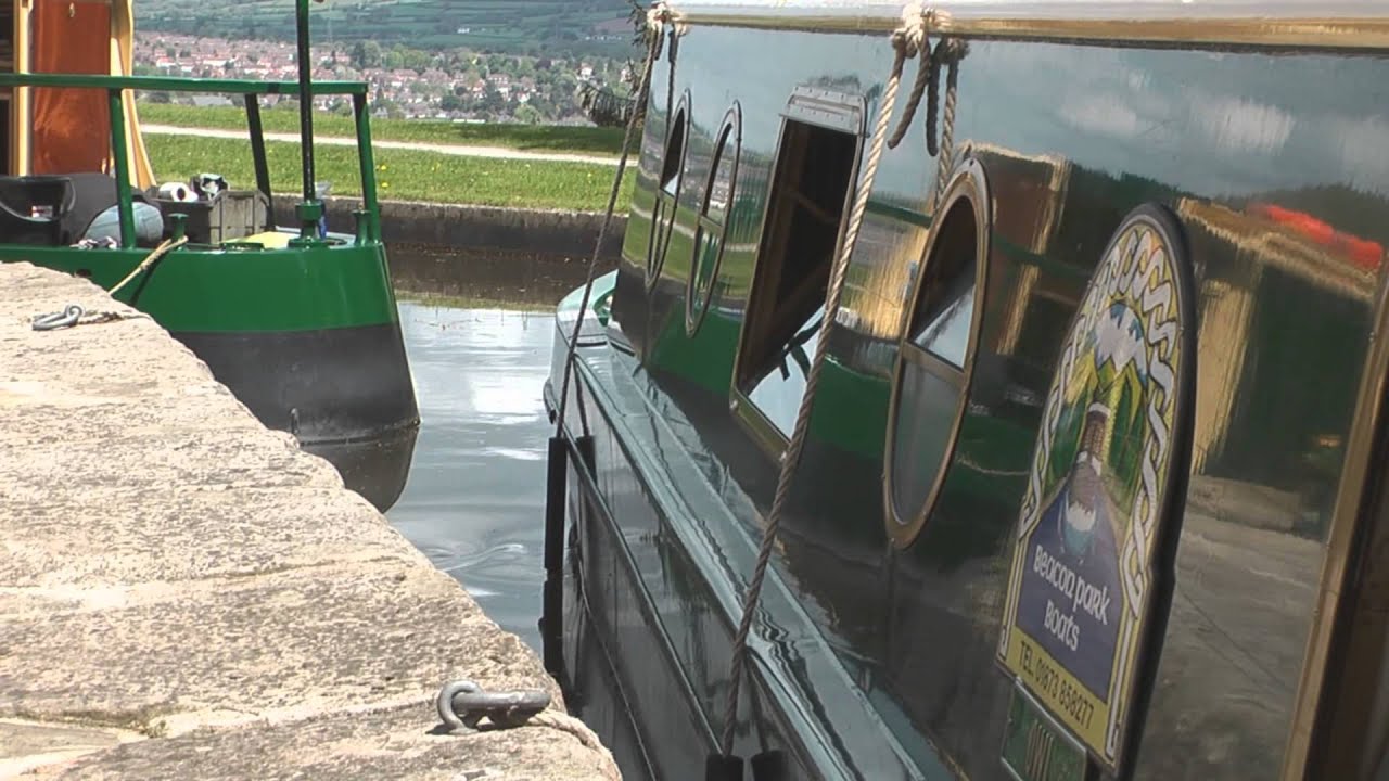 Canal holiday tips: What is a bow thruster? #4