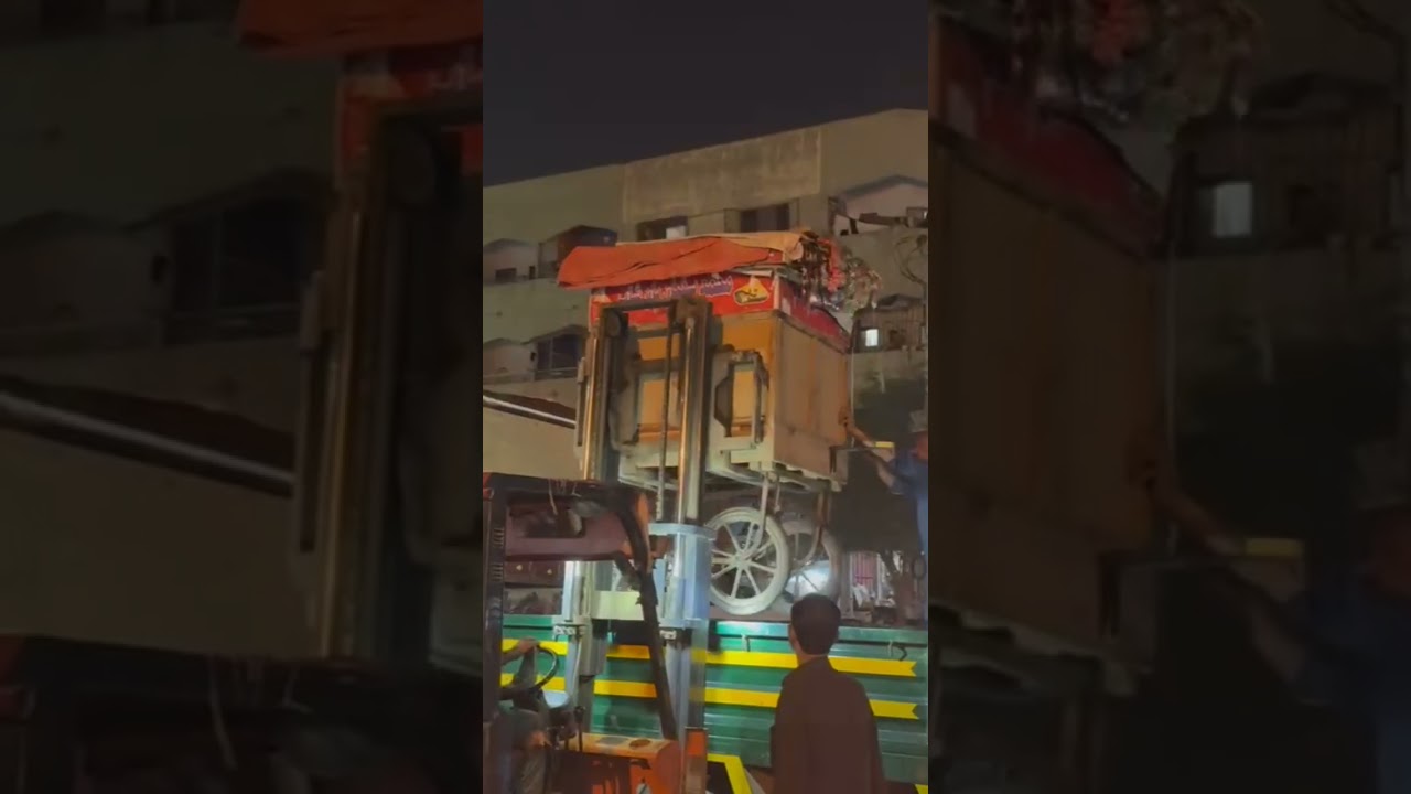 MC Gulberg Humair Ahmed performed Anti Encroachment Drive at Liaqat Ali Khan Chowk, Aisha Manzil