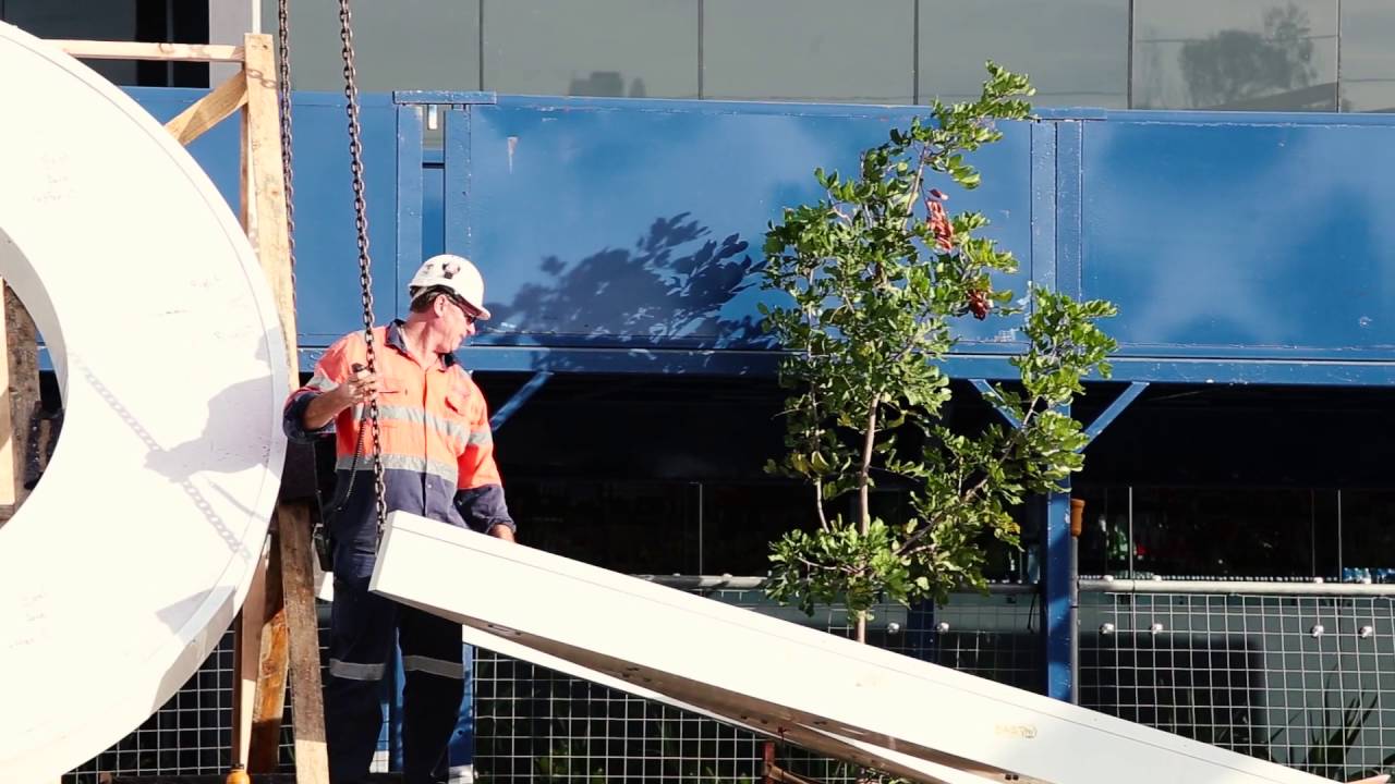 Meriton Sundale at Southport - High Level Sign Installation
