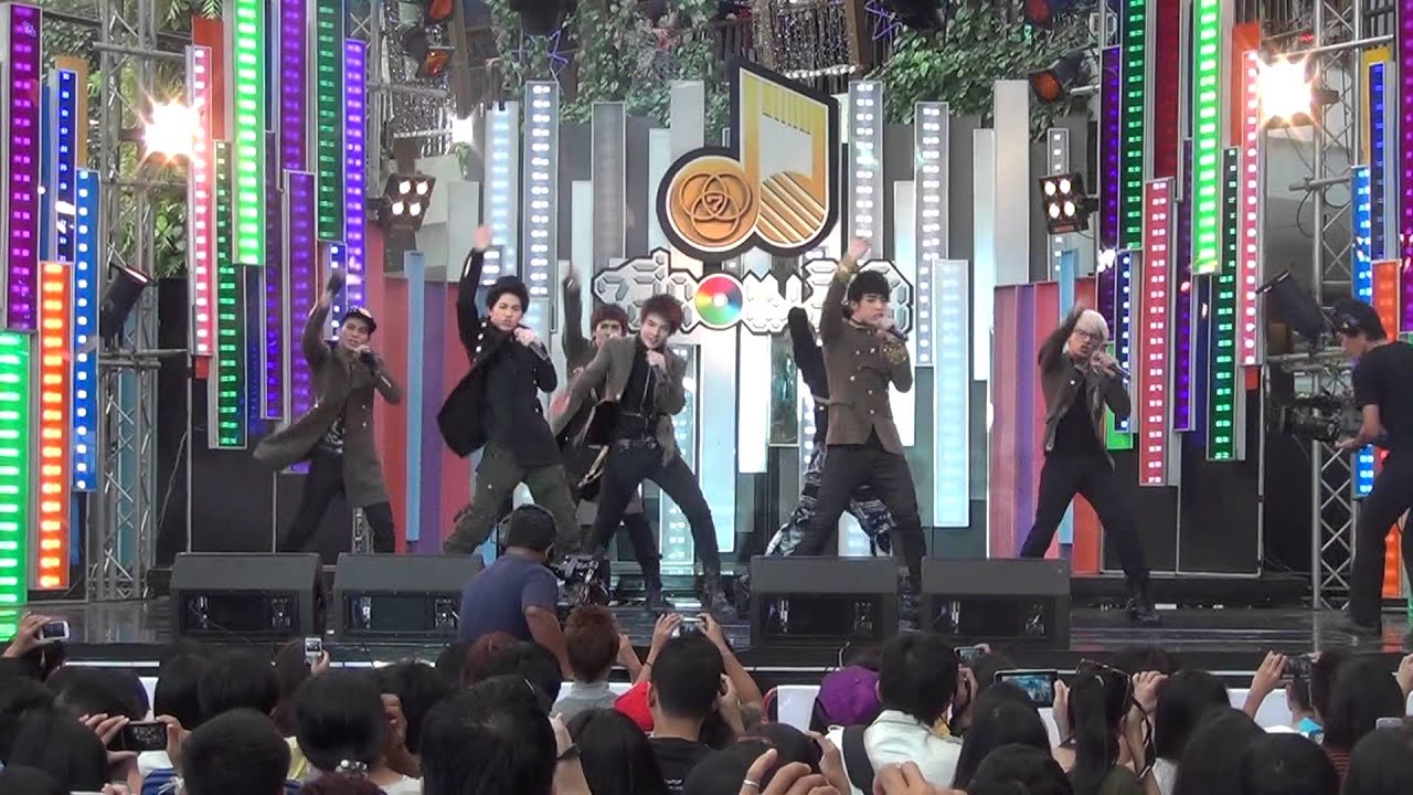 Evo Nine - Make You Dance [7 สีคอนเสิร์ต]
