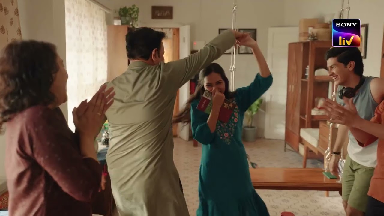 BADA NAAM KARENGE | Rishabh and Surbhi's arranged marriage | HOT CORN
