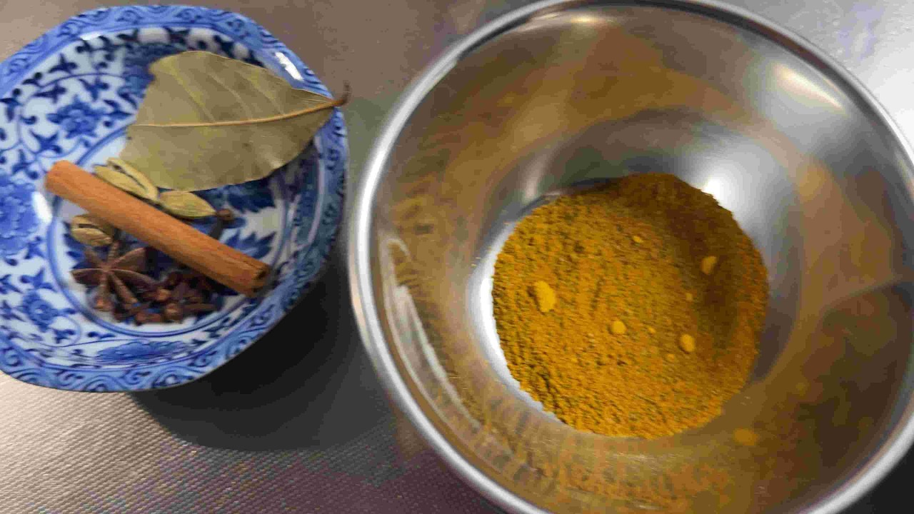 休日のスパイスチキンカレー