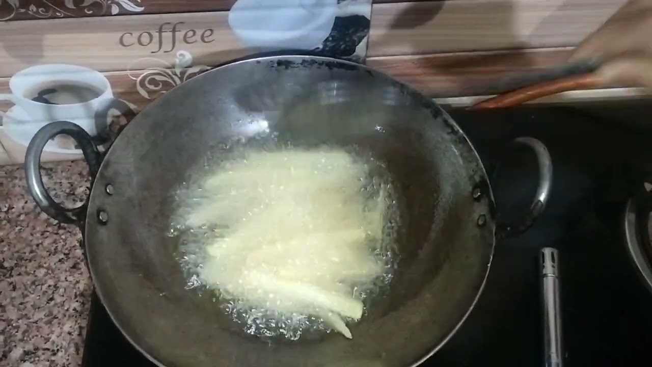 French fries bnate hai aaj...
