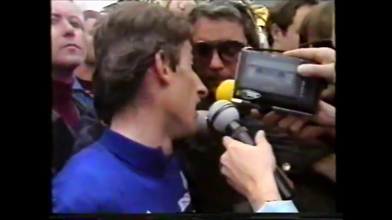 Un periodista infiltrado irrumpe de forma increible en la entrevista a Lejarreta ganador en  Lagos