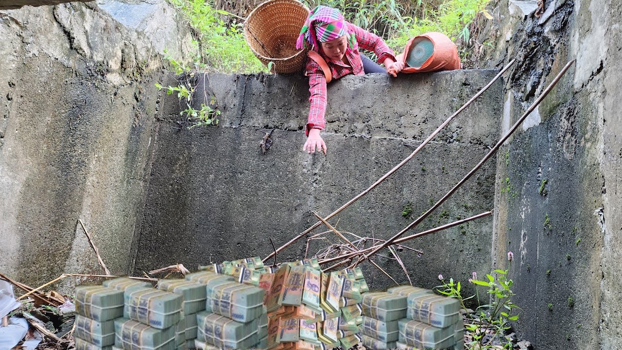 Girl Unexpectedly Found Money On The Street While Collecting Scrap - Ly Thi Phuong
