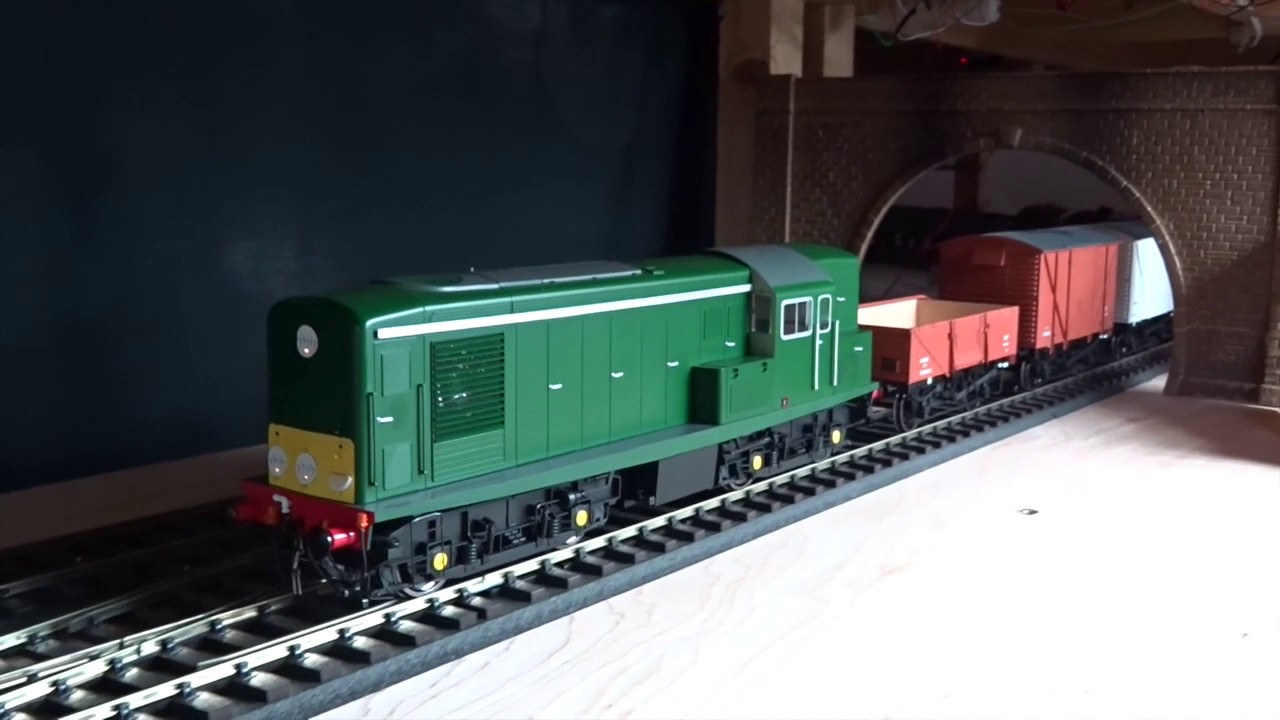HM117: Little Loco Company Class 15 with sound