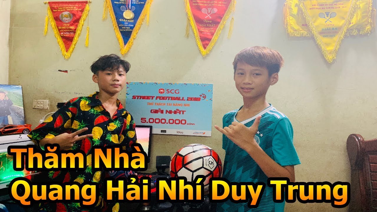 Đỗ Kim Phúc thăm nhà Quang Hải Nhí Duy Trung - Thử Thách Bóng Đá