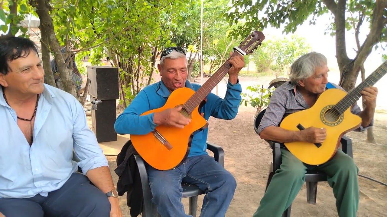 LA TALEÑITA- LORENZO GONZALEZ - LAS VOCES DE AGUA DULCE-SIMON GONZALEZ - CARLOS GONZALEZ