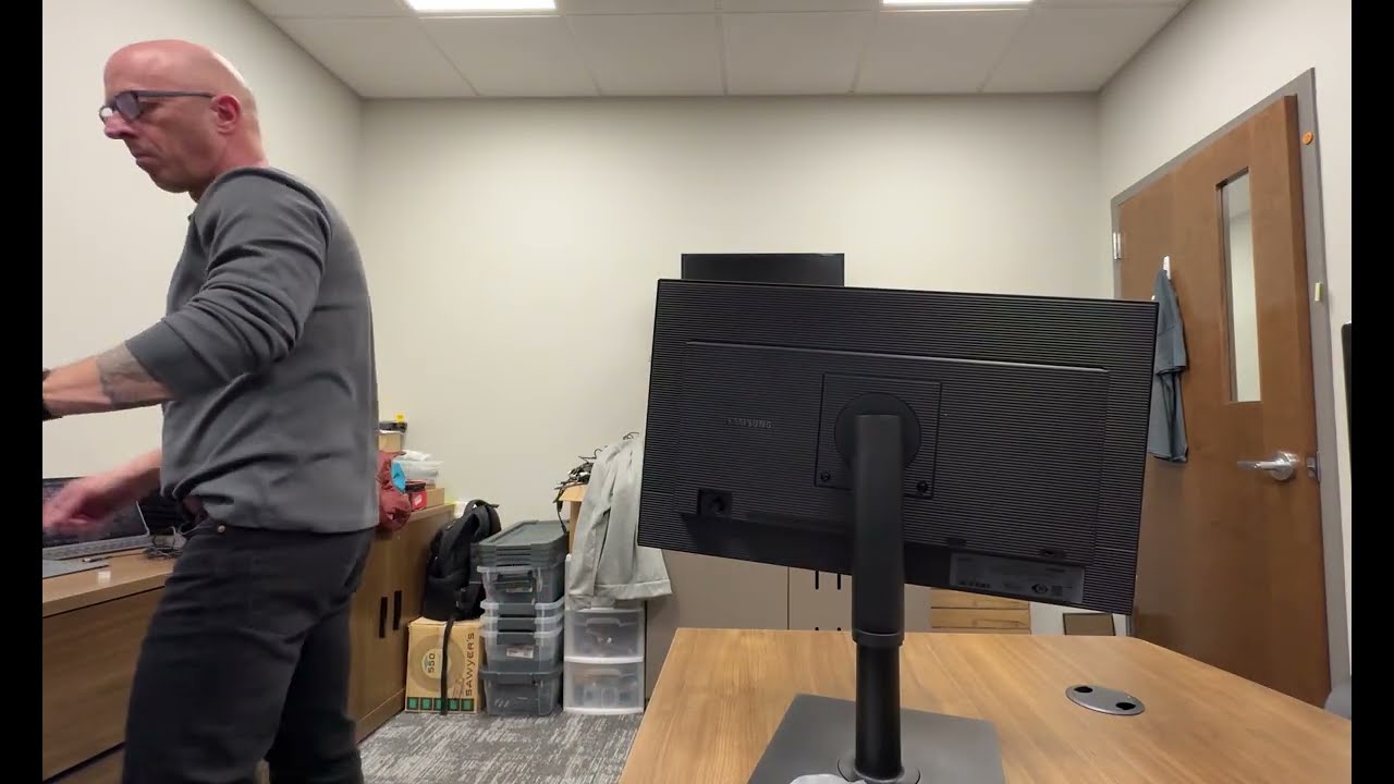 Samsung 24” S40GD Monitor Unboxing | Borderless IPS 100Hz Display