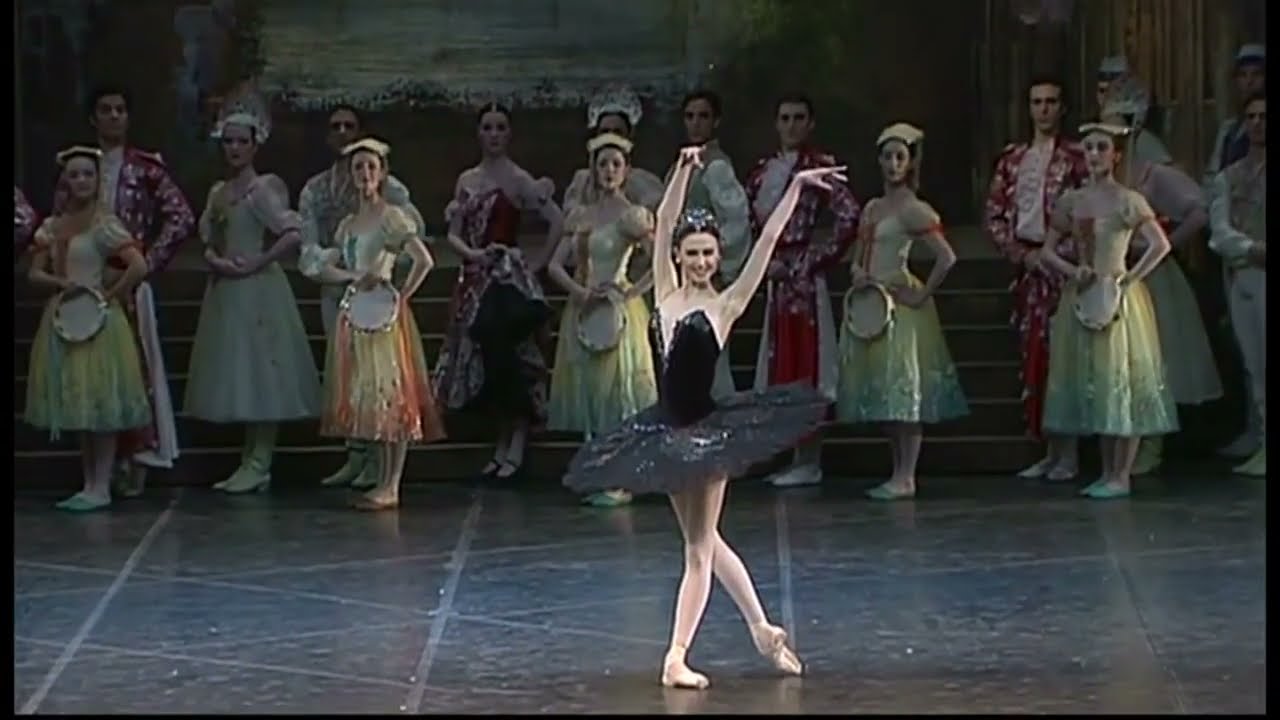 世界一美しい足を持つバレエダンサー！スヴェトラーナ・ザハロワによる黒鳥のバリエーション