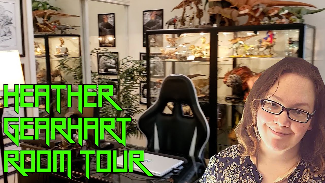 Heather Gearhart - Room Tour (Dinosaurs, Horses, Dragons, Art Prints, Sci Fi, steelbooks)