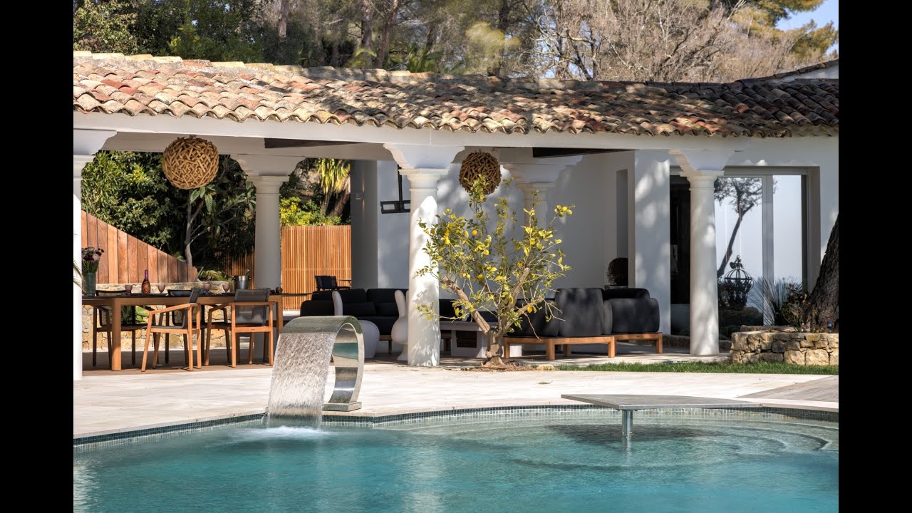 For sale: Mougins (French Riviera) - Exceptional Property With Sea View And Private Tennis Court