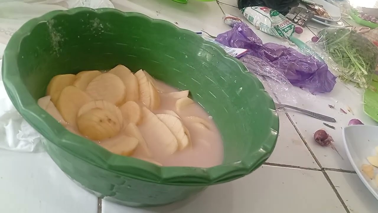 hasil praktek pkwu dari kelompok 3 memasak ayam betutu khas bali dan berbagai masakan lainnya 😹