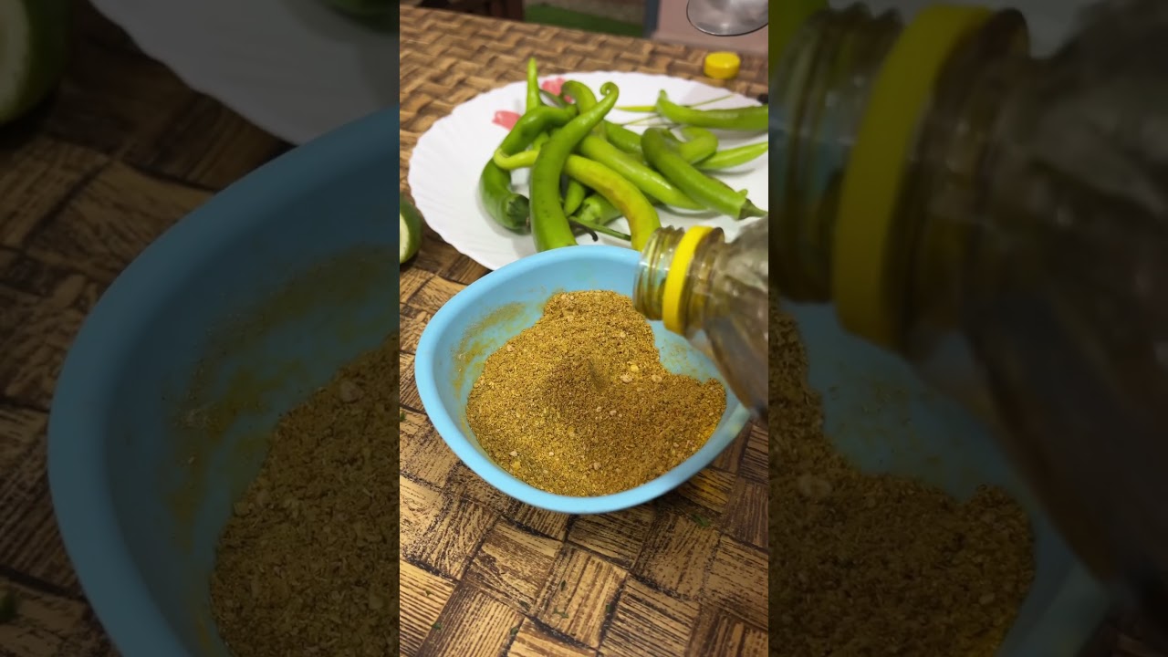 Bharaw mirchi ￼🌶️#shorts #youtubeshorts #heenakiduniya #yummy #minivlog #mirchi #mirchiachar