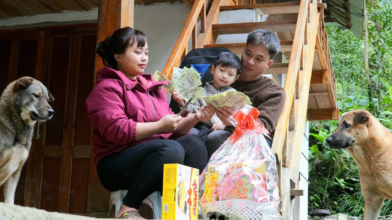 Binh Returns Home After Working Far Away – A Warm Family Reunion - Chúc Tòn Bình