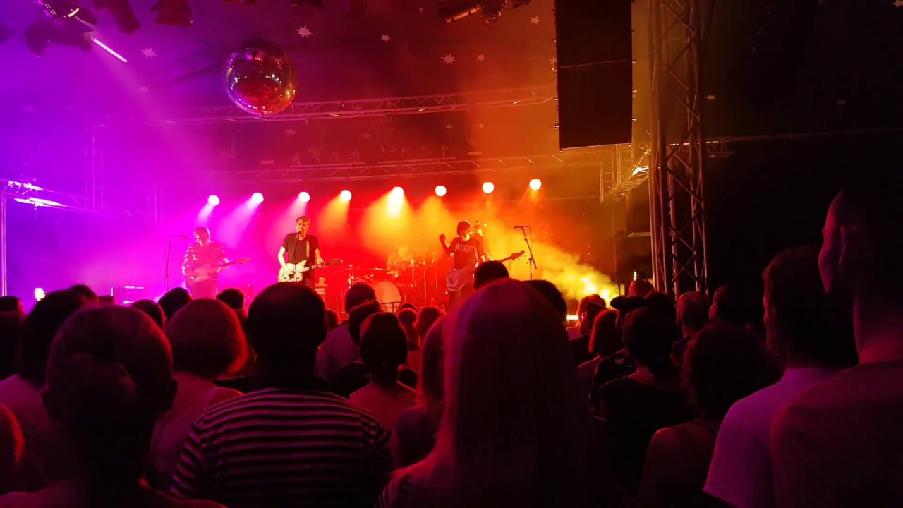 Tocotronic Die Unendlichkeit live (Eulenspiegel Festival Passau 29.07.18) 1I4