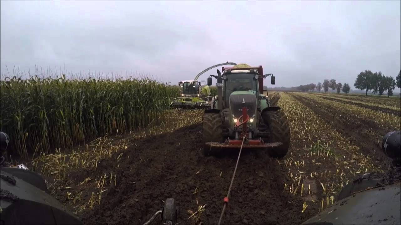 Weltuntergang beim Maishäckseln 2015 | Schlammschlacht ,Festfahren und Jan Vario !