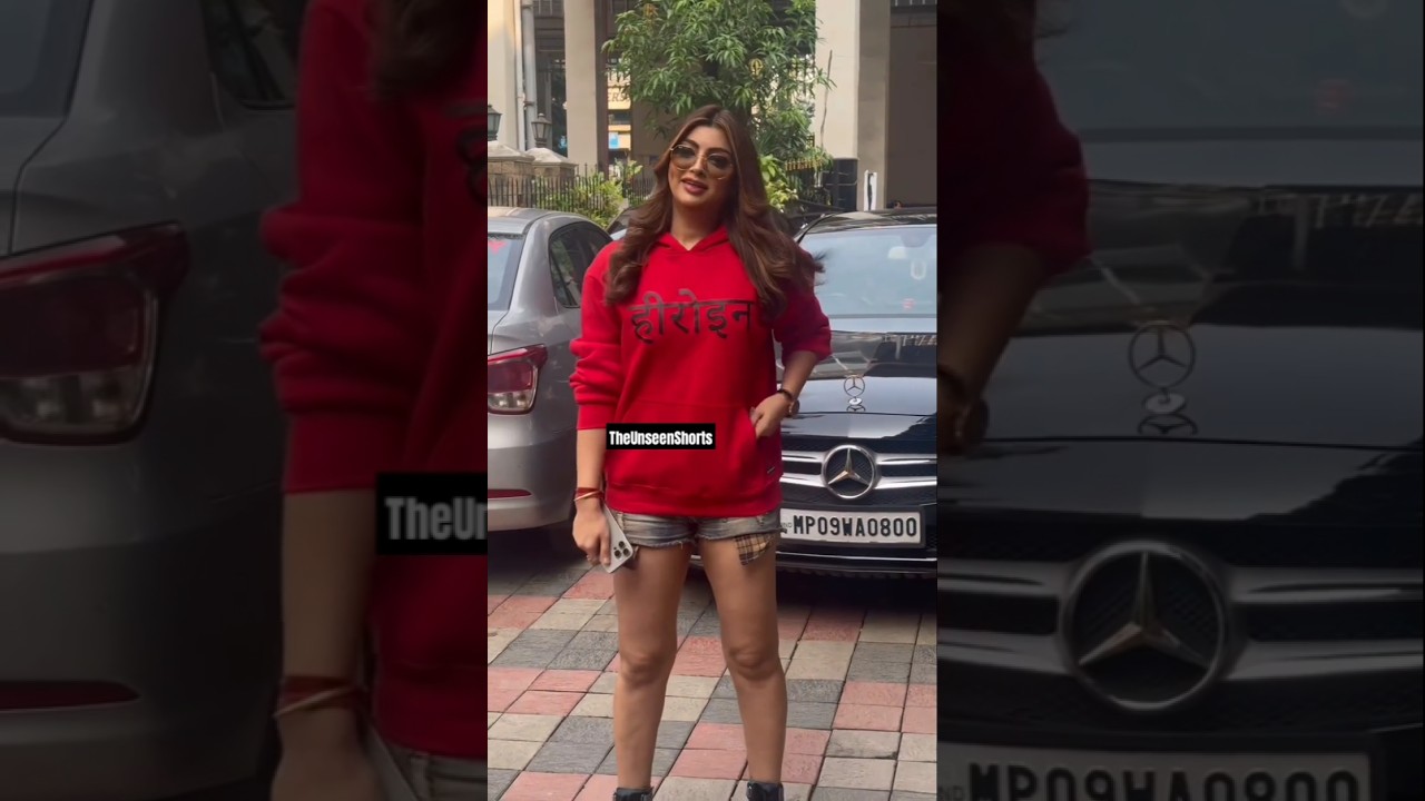 Akanksha Puri looking so gorgeous in short dress🔥💯|The Unseen Shorts