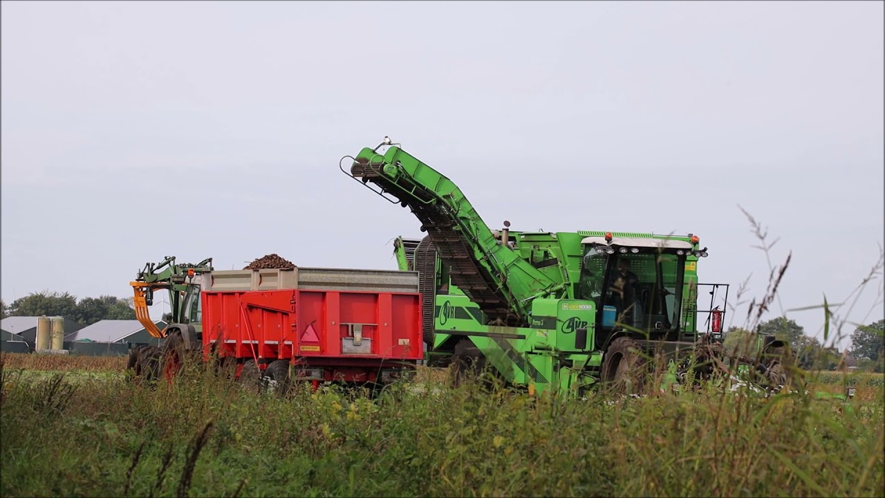 21 09 2021 Aardappelen rooien in Onstwedde door loonbedrijf Wesseling