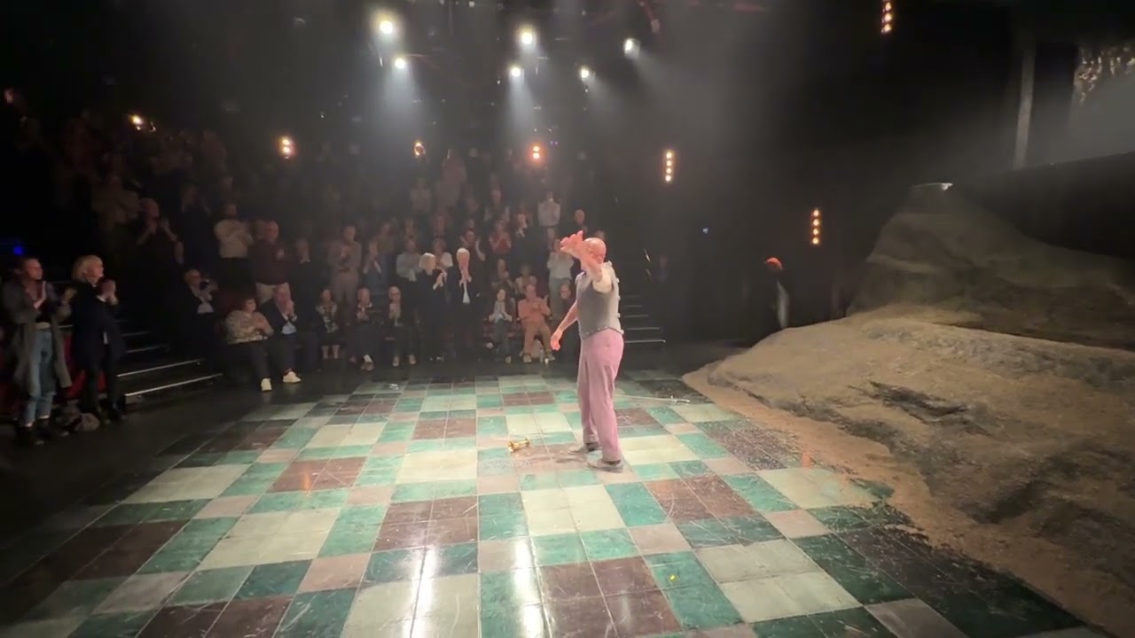 Hamlet Press Night Bows Chichester Minerva Theatre 16/9/25 Giles Terera