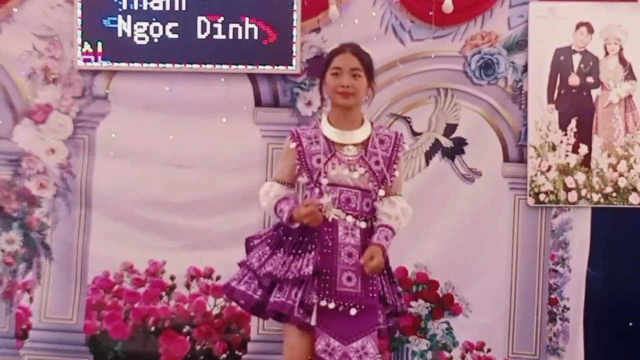 Nkauj hmoob hua xa b seev cev rau rhooj tshoob zoo heev