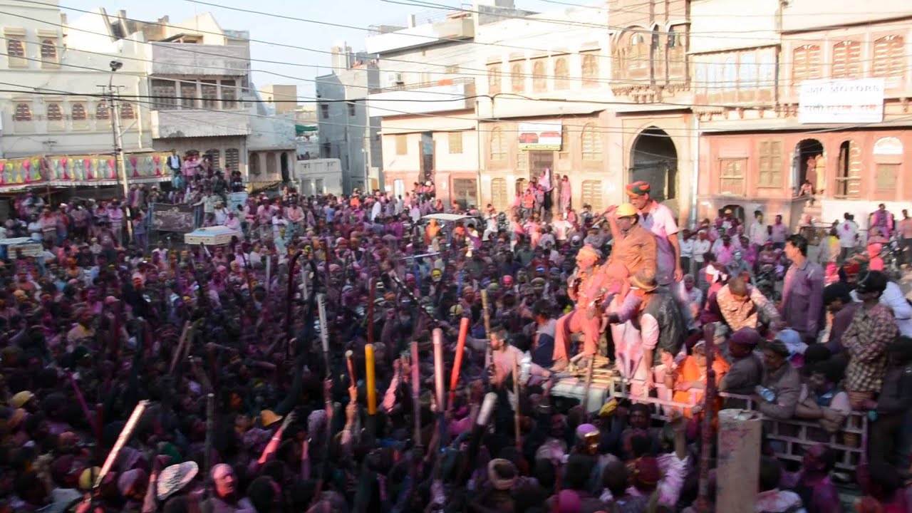 celebrating holi in Dammani chowk bikaner