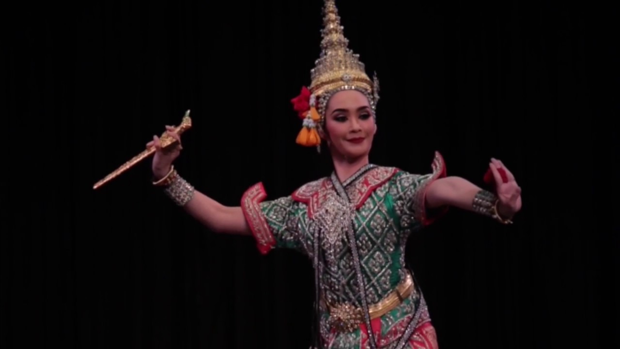 สุหรานากงรำกริช ของนักศึกษาชั้นปีที่๔ สถาบันบัณฑิตพัฒนศิลป์