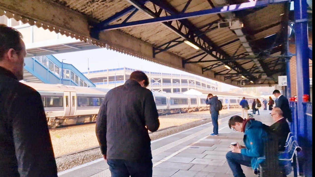 Train journey to Work | High Wycombe to London | Chiltern Railways | Urdu - Hindi | Safar aur Zafar