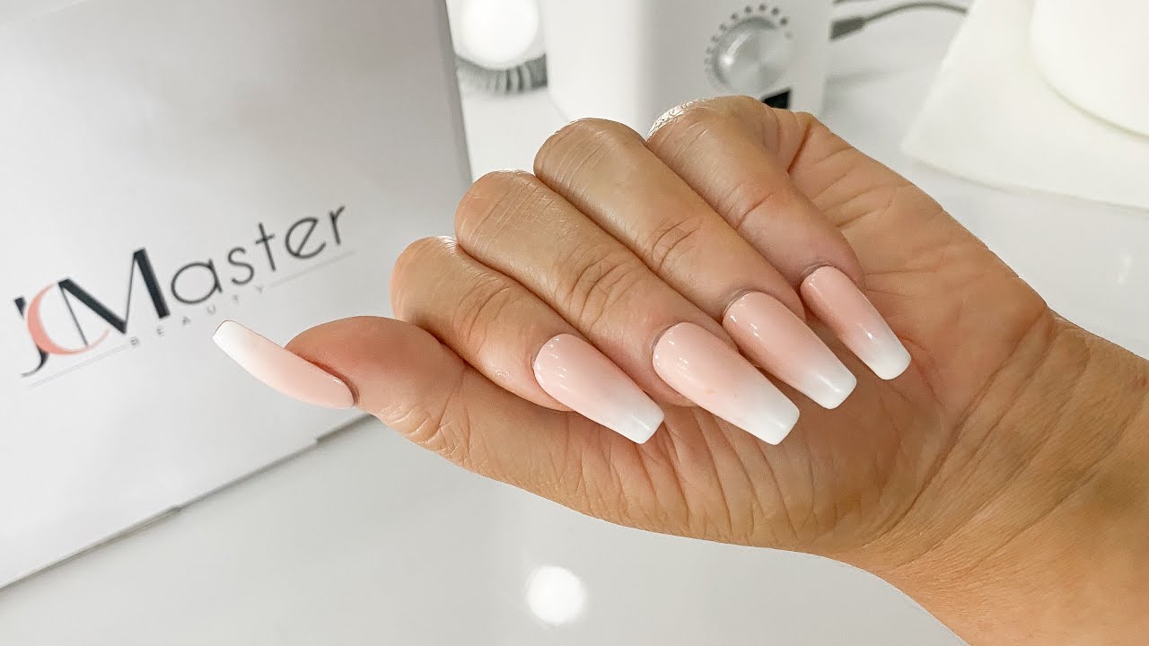Press On Nails Entfernen, Aufbereiten & dabei die eigenen Nägel schonen