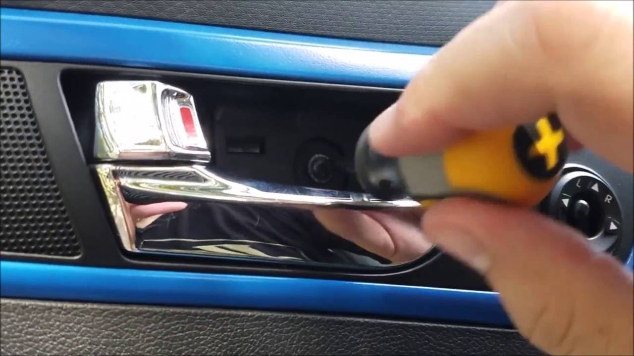 How To: Hyundai Veloster Door Panel Removal