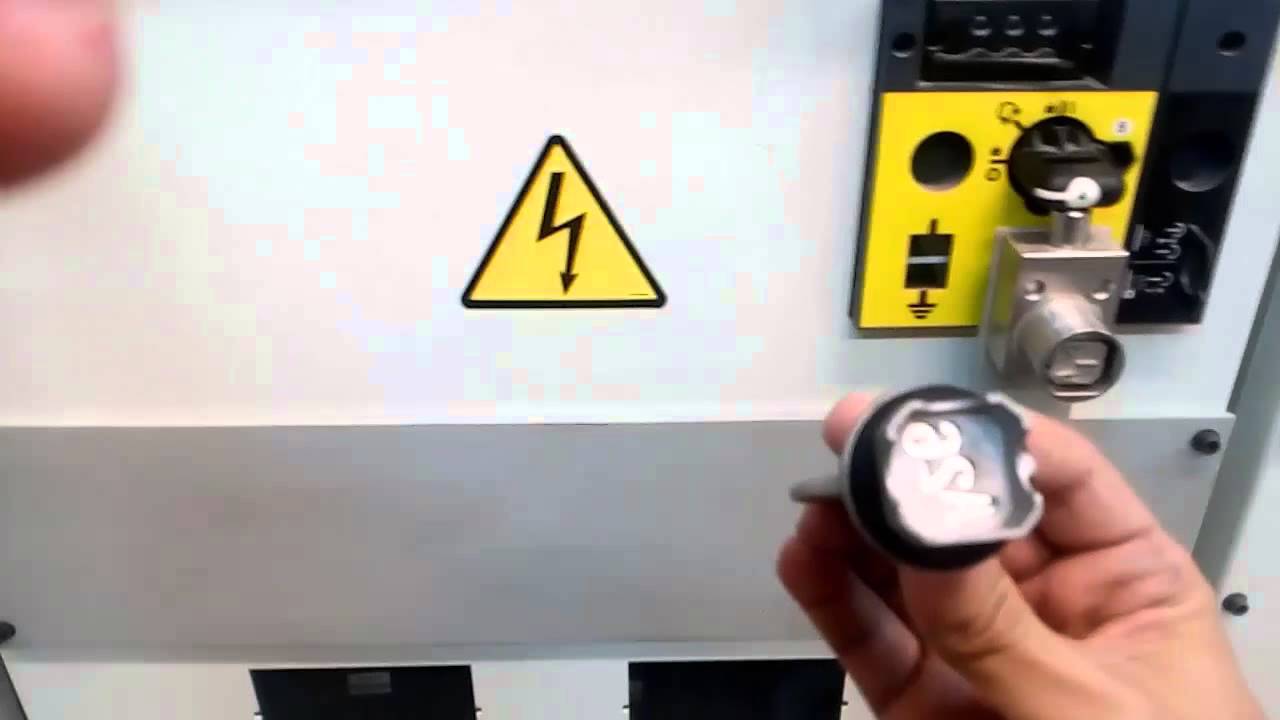 شرح محطة الكهرباء الجزء السادس MV Circuit Breaker rack in and rack out
