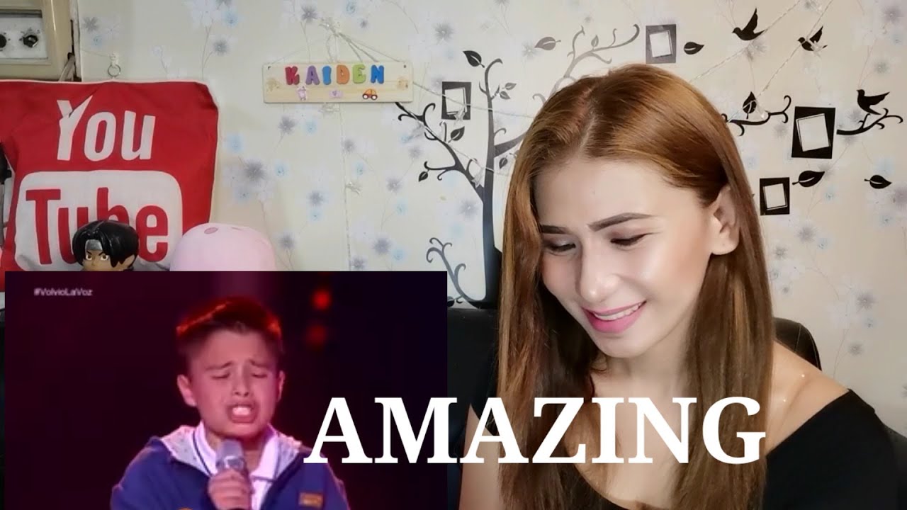 First time reacting to JUANSE LAVERDE || COMO MIRARTE @ the voz kids colombia.