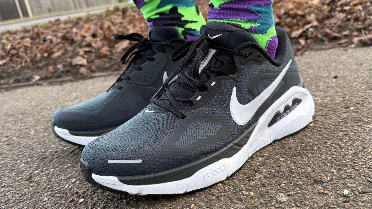 Обзор кроссовок Nike Structure Plus: тестирование стабилизирующей подошвы Max Stack | Стоит ли по...