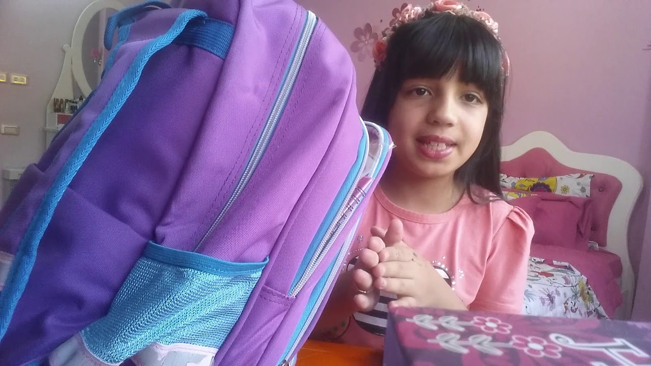 ماذا يوجد في حقيبة المدرسة 2019🎒🏫
