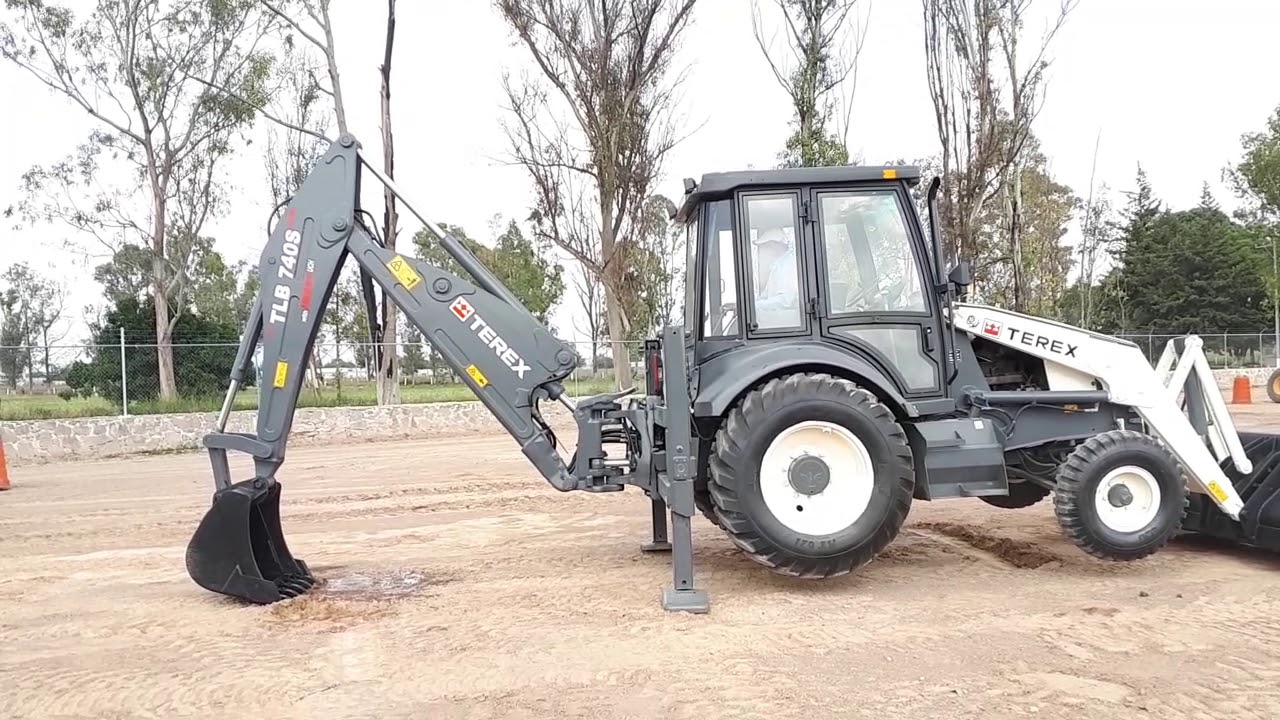 2015 Terex TLB740S
