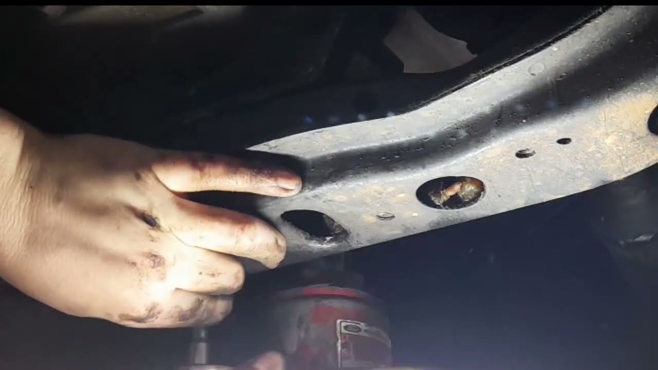Troca do coxim do câmbio da Hilux quadrada 