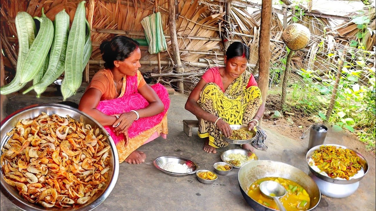 dry prawn and vegetable curry cooking & eating by our santali tribe women||village life india